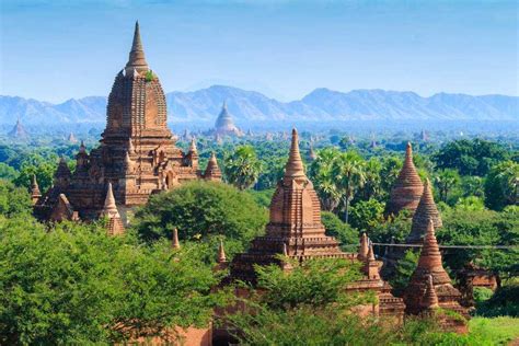 Places to visit in Bagan,the best time to visit and things to see .